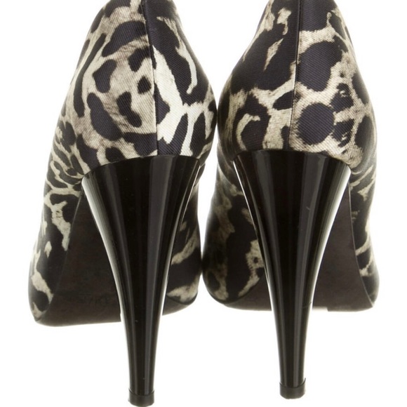 Giambattista Valli Printed Pumps - Picture 4 of 7